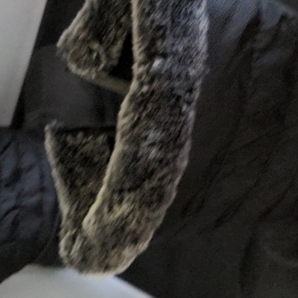 Like new Time and Tru size 8 black zip snow boots - Picture 6 of 7